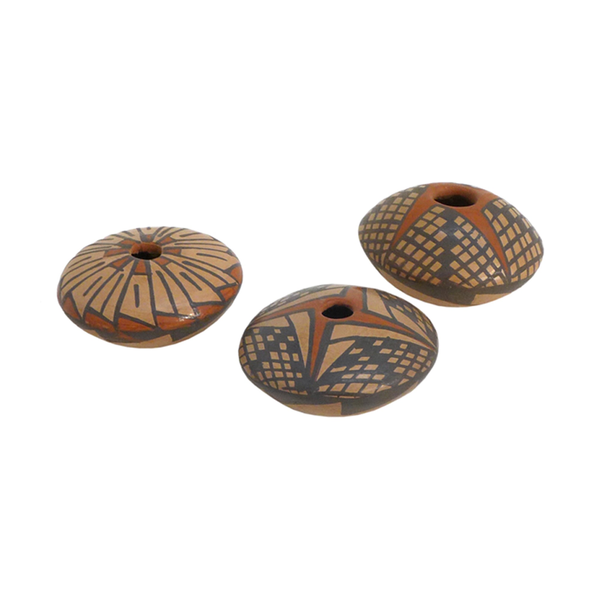 Set of 3 Native American Mata Ortiz Ceramic Seed Pots